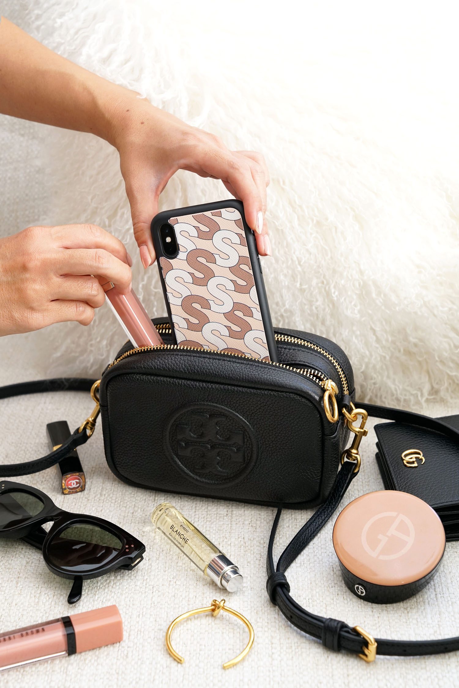 What's in My Bag / Tory Burch Perry Bombe Mini | The Beauty Look Book
