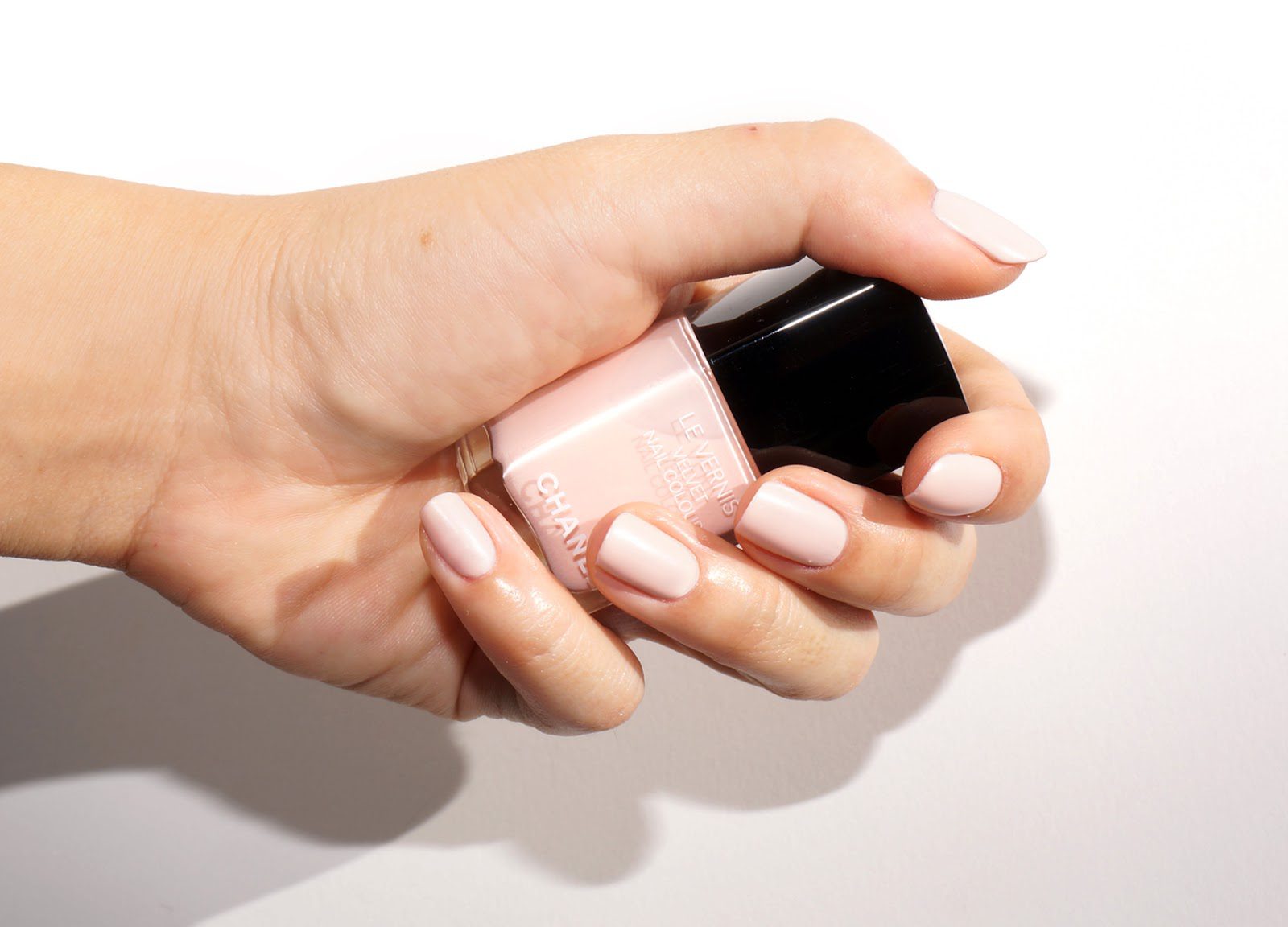 The Beauty Look Book - Chanel Velvet Nail Color Pink Rubber