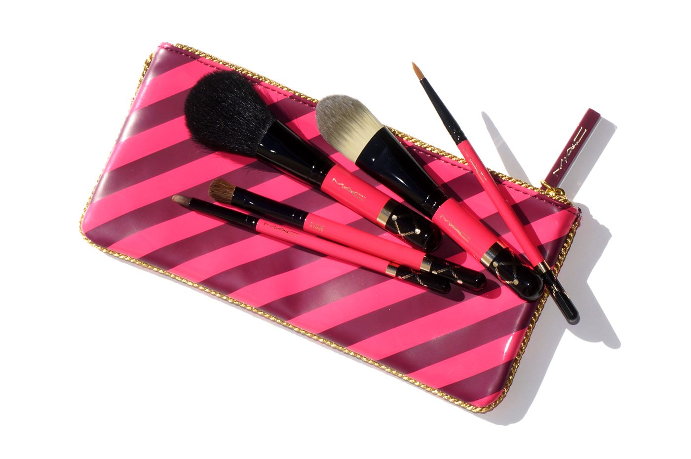 MAC Nutcracker Sweet Basic Brush Set - The Beauty Look Book
