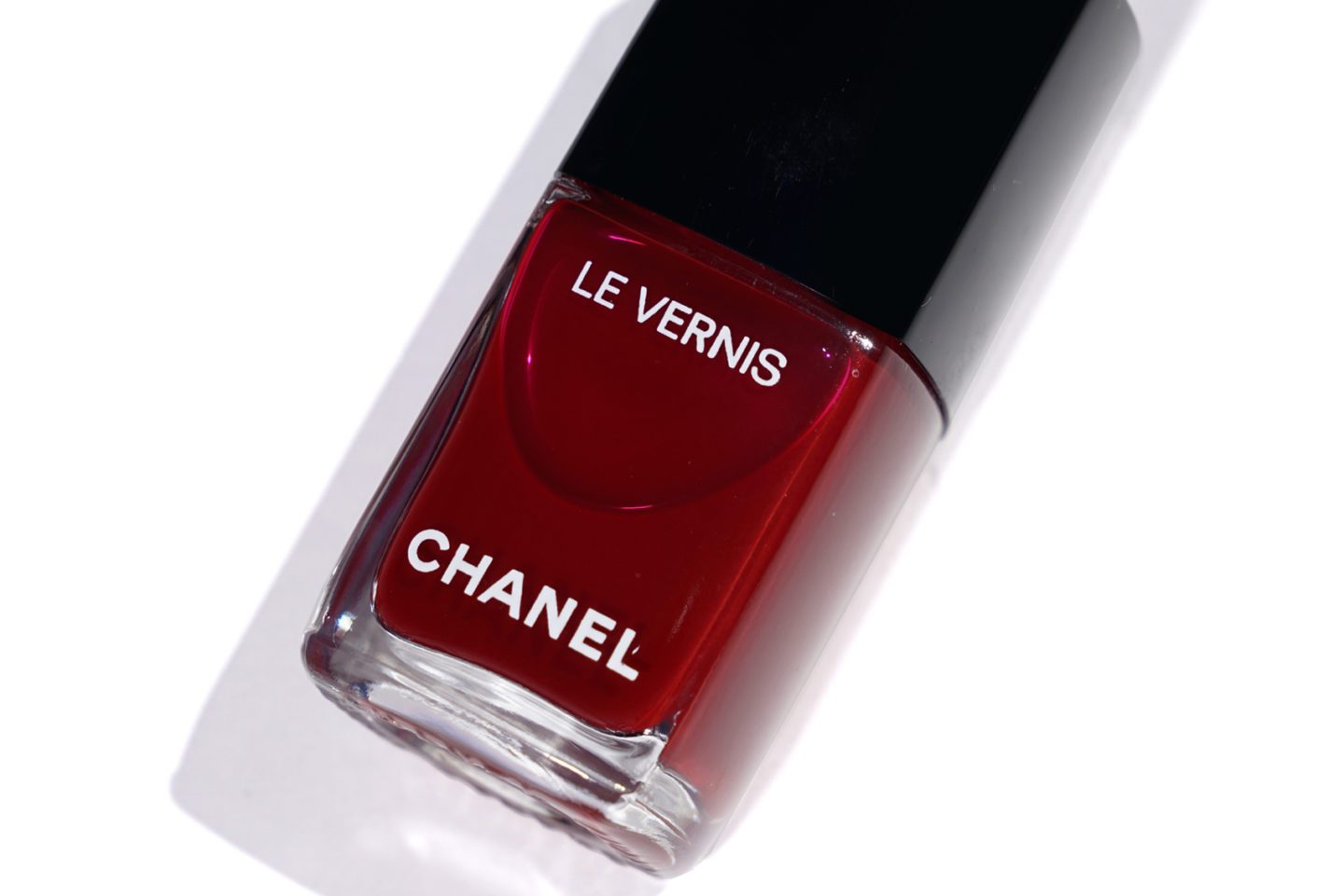 Chanel Le Vernis Emblematique | The Beauty Look Book