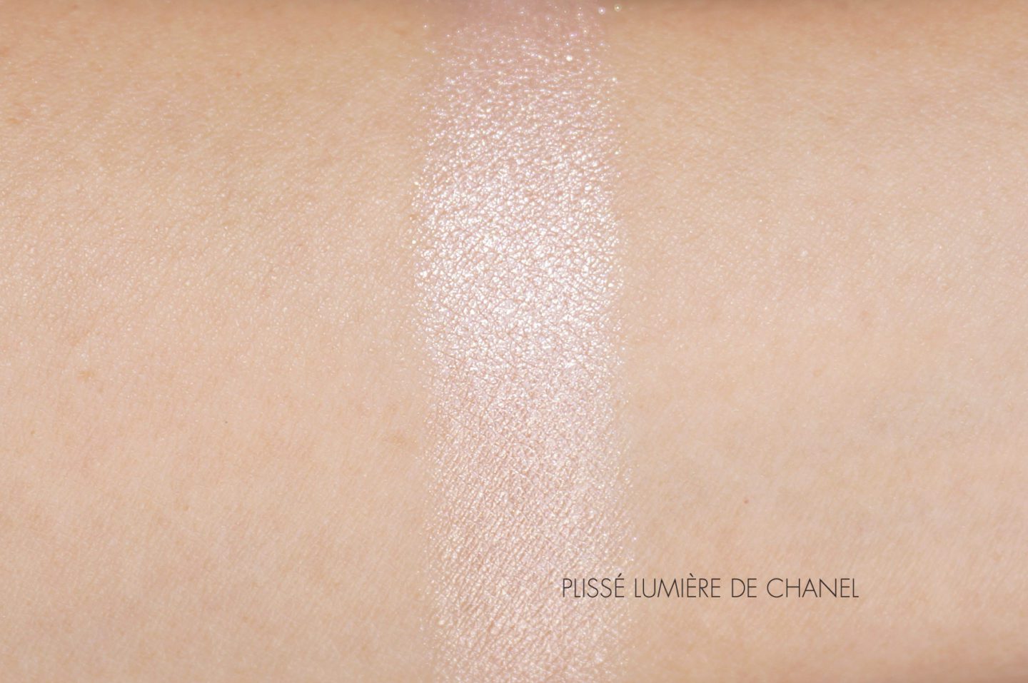 Chanel Plisse Lumiere de Chanel swatches | The Beauty Look Book