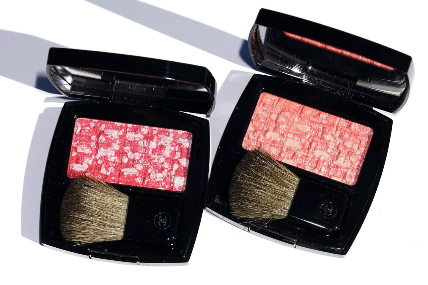 Chanel Les Tissages de Chanel Blush Duo Tweed Effect in Cherry Blossom and Coralline | The Beauty Look Book