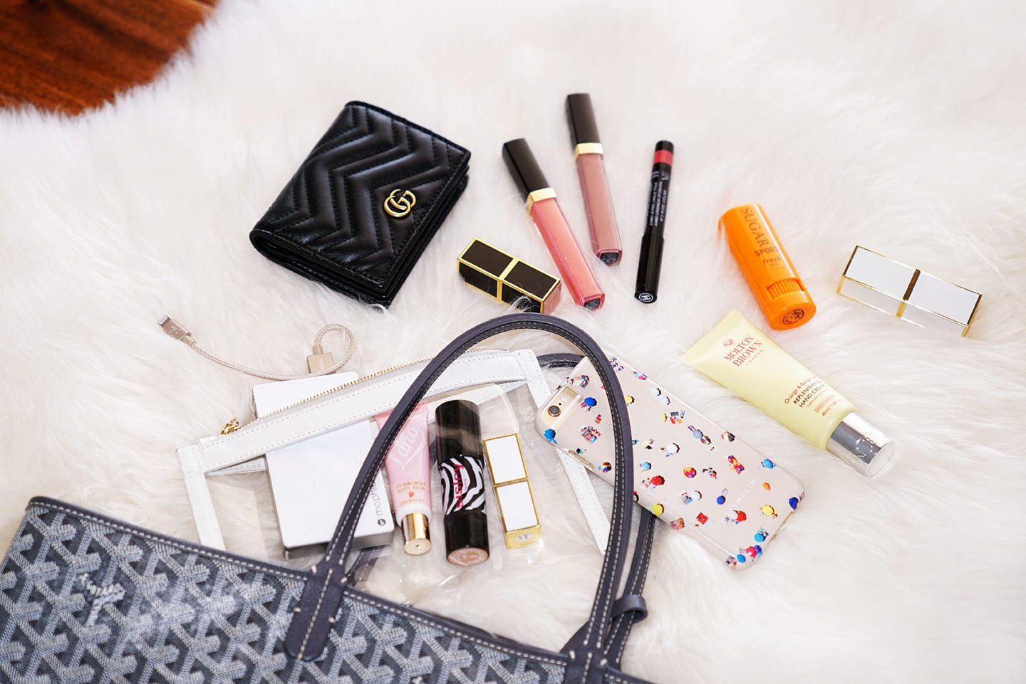 What's In My Bag | The Beauty Look Book