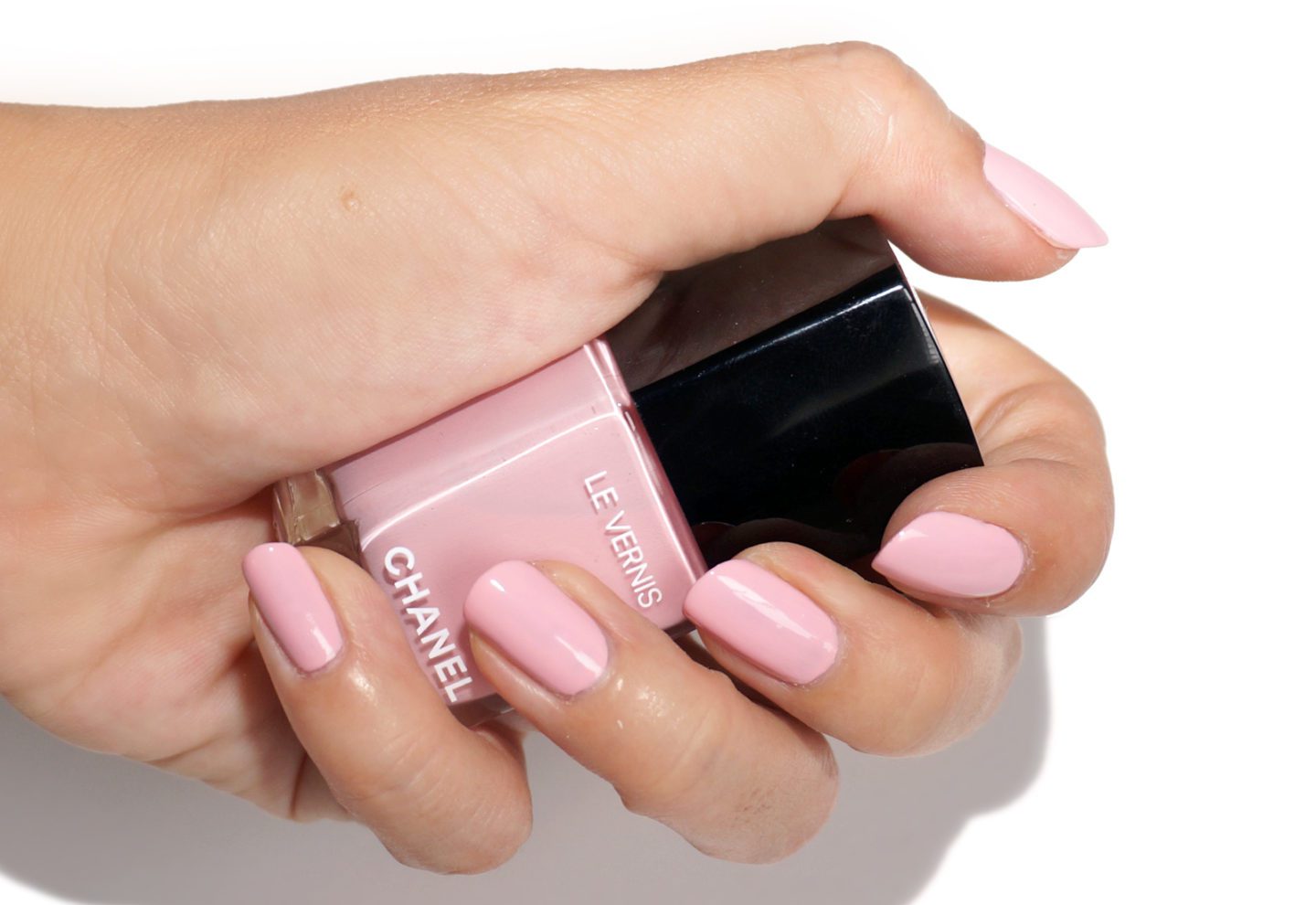 Chanel Nuvola Rosa Le Vernis | The Beauty look book