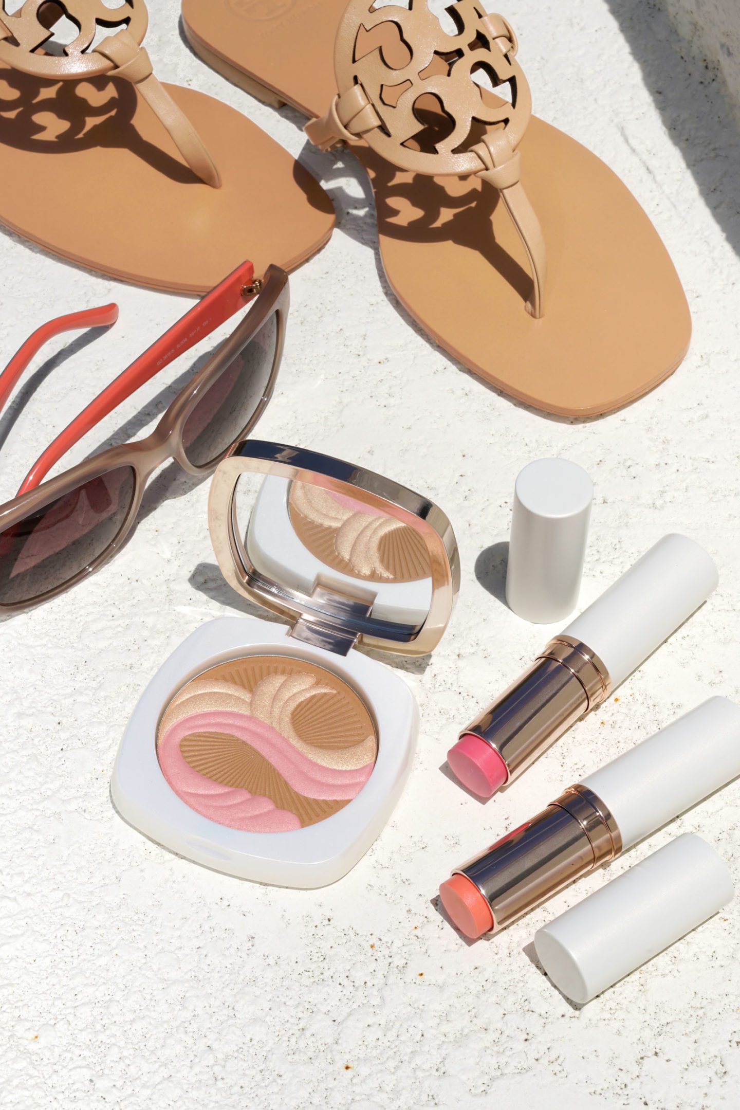 La Mer Summer 2018 The Bronzing Powder and Lip and Cheek Glow Review + Swatches 