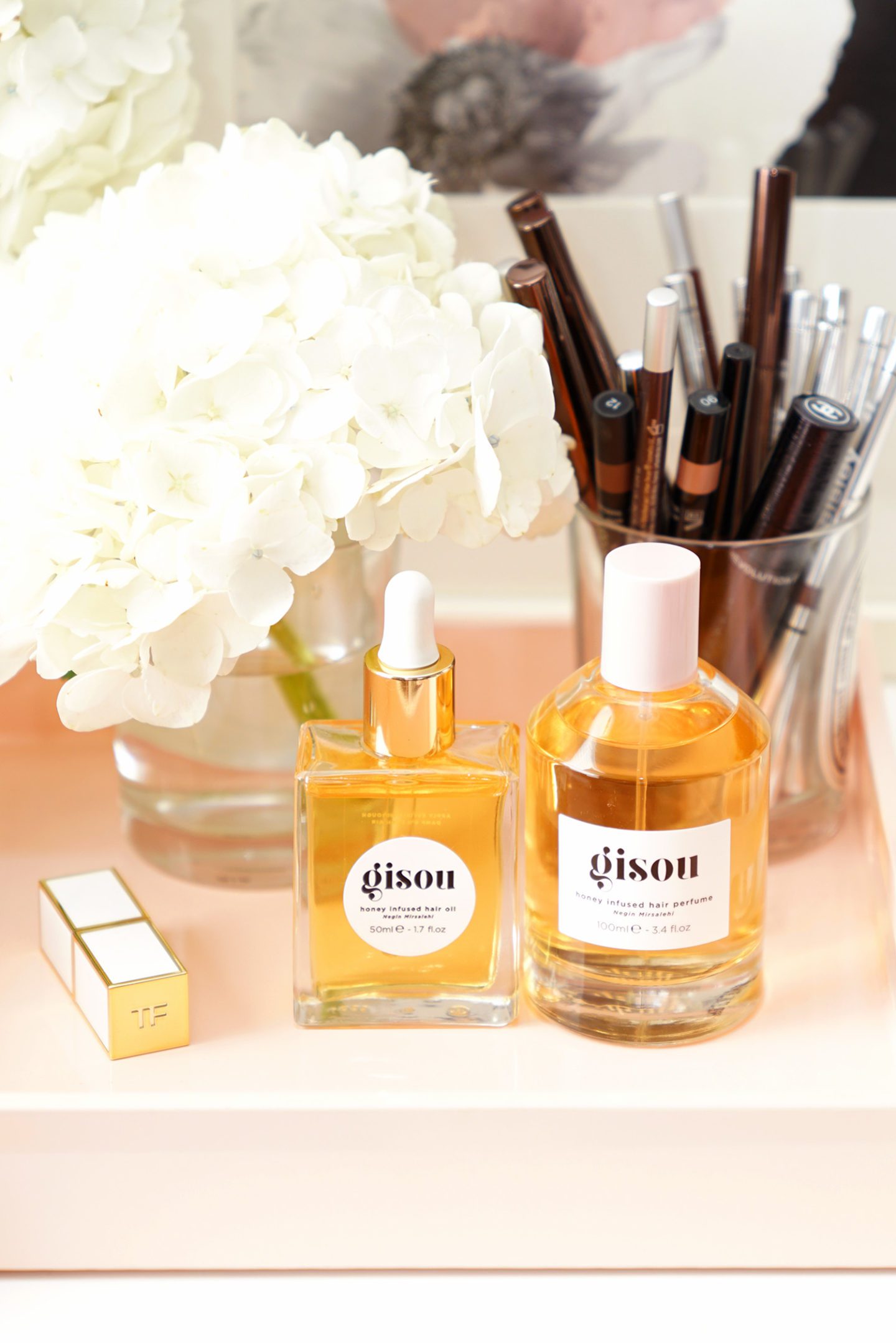 Gisou Honey-Infused Hair Oil and Hair Perfume | The Beauty Look Book 