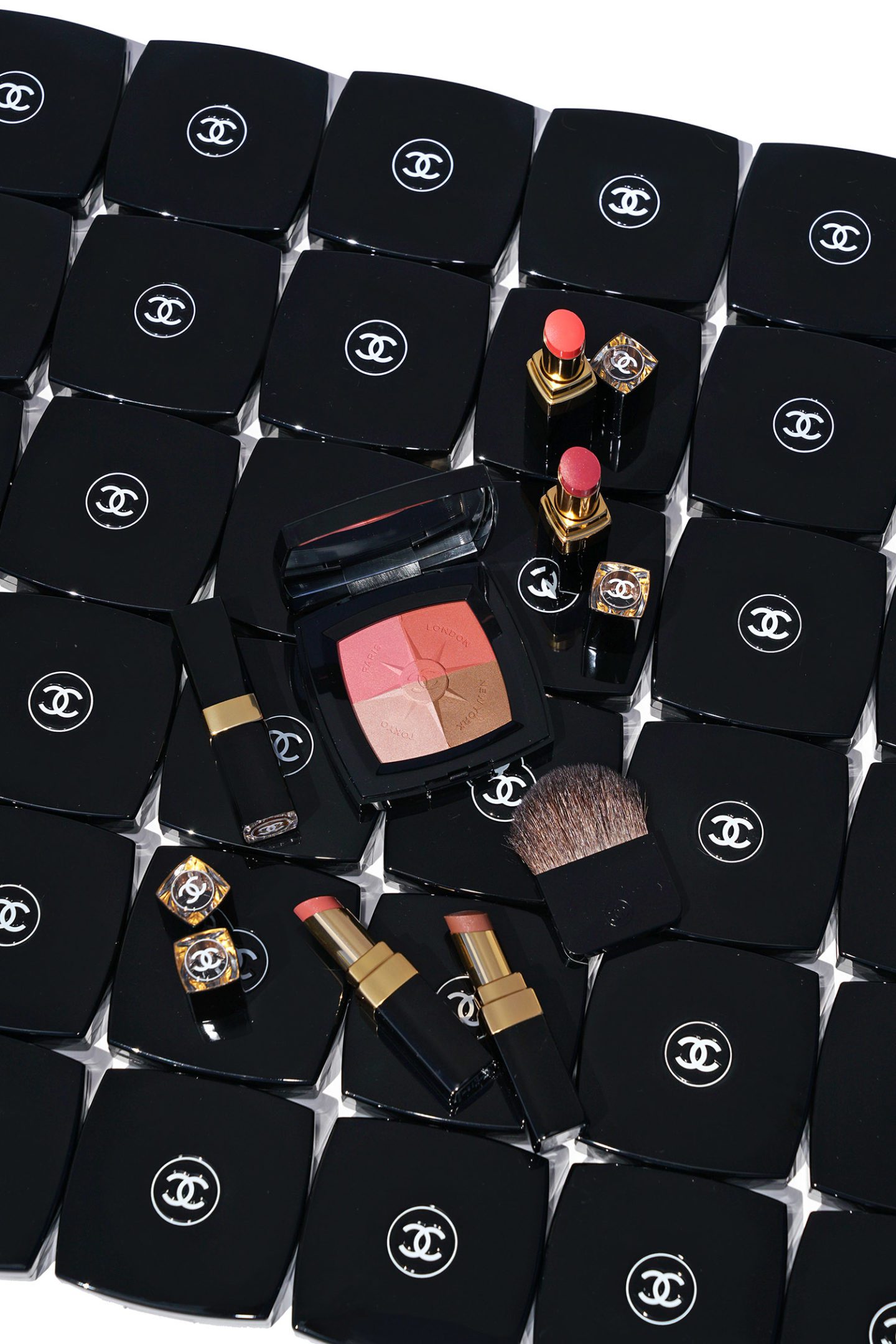Chanel Rouge Coco Flash and Voyage de Chanel Travel Palette Review 