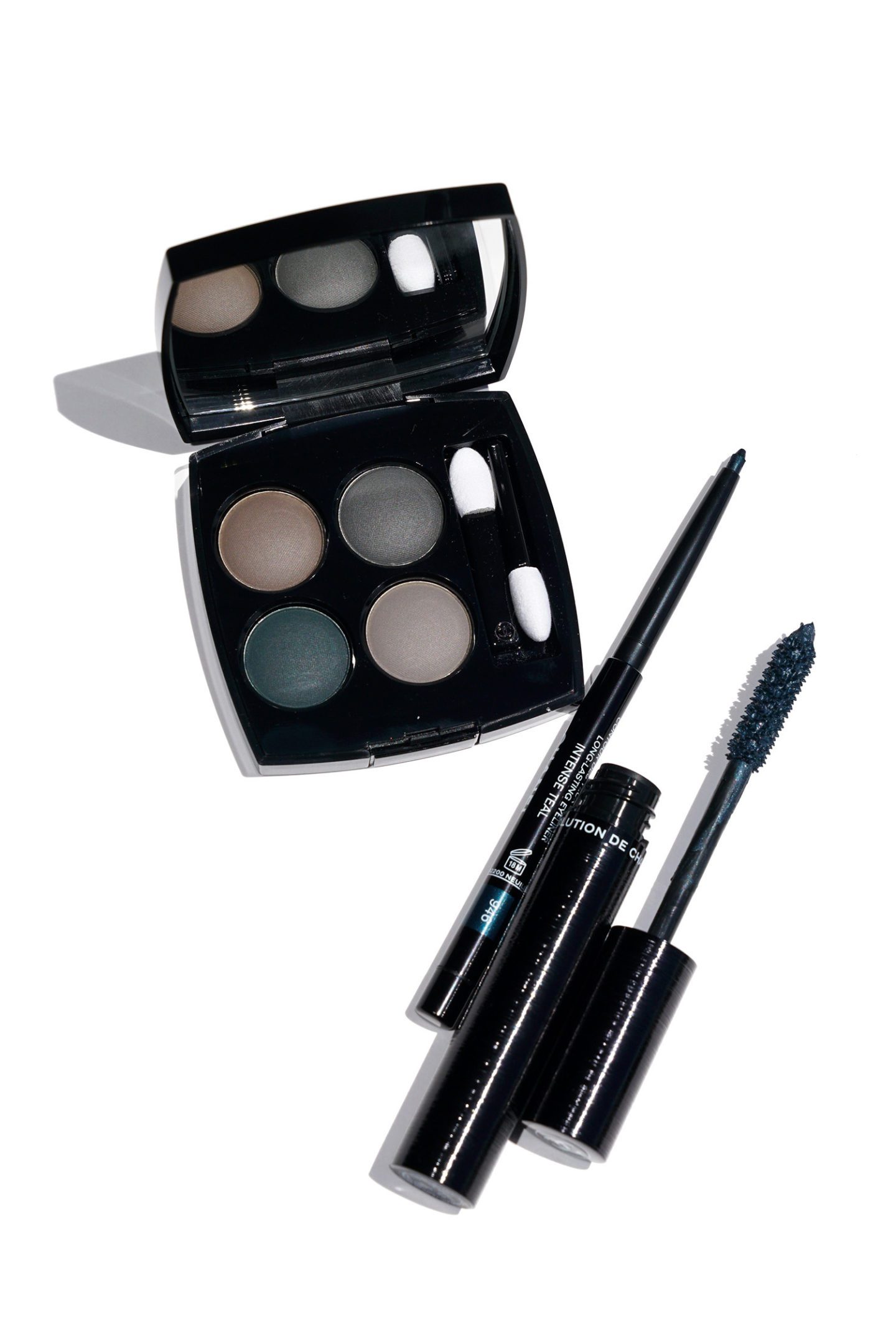 Chanel Blurry Blue, Intense Teal Review and Swatches