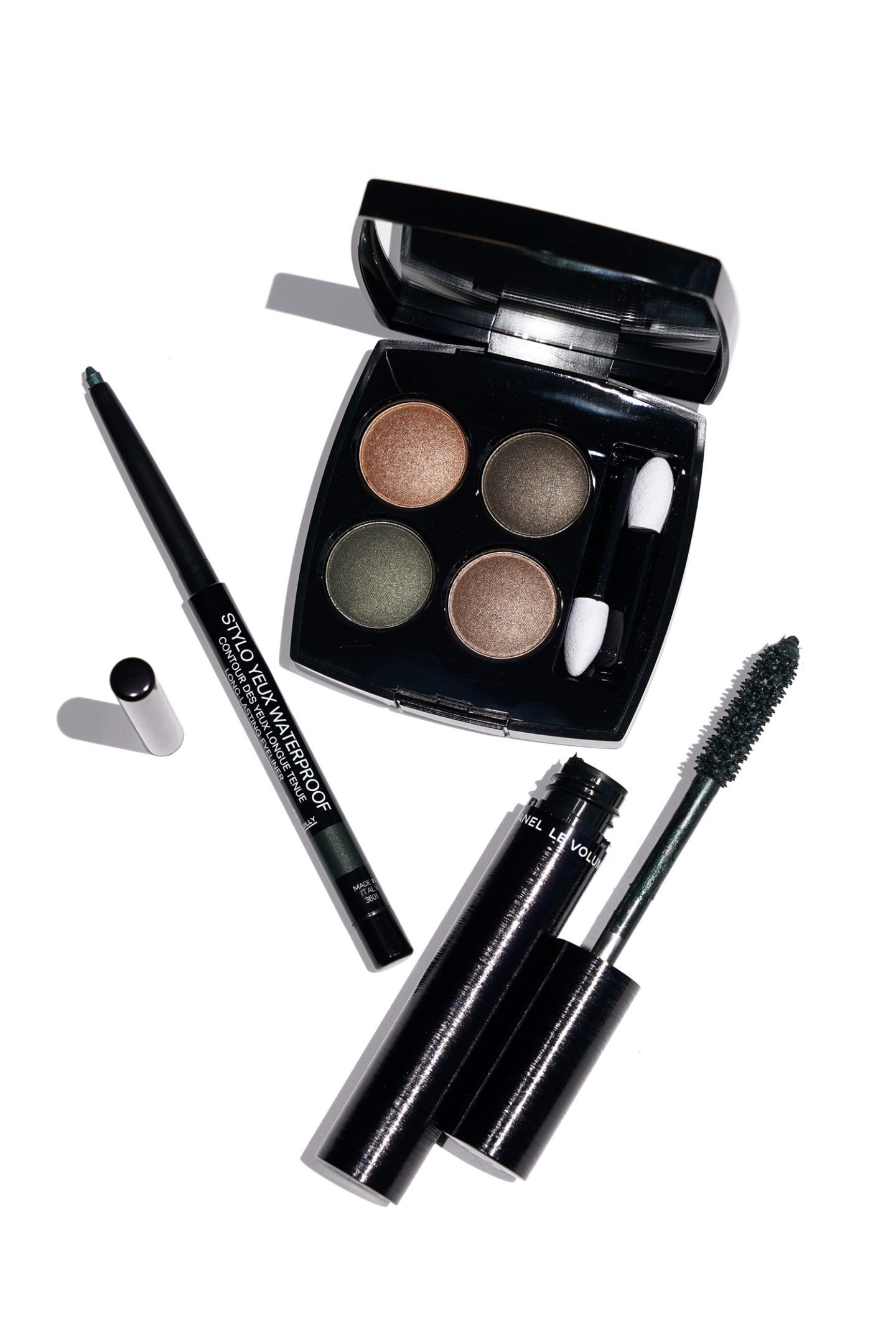 Chanel Blurry Green Eye Collection Review | The Beauty Look Book
