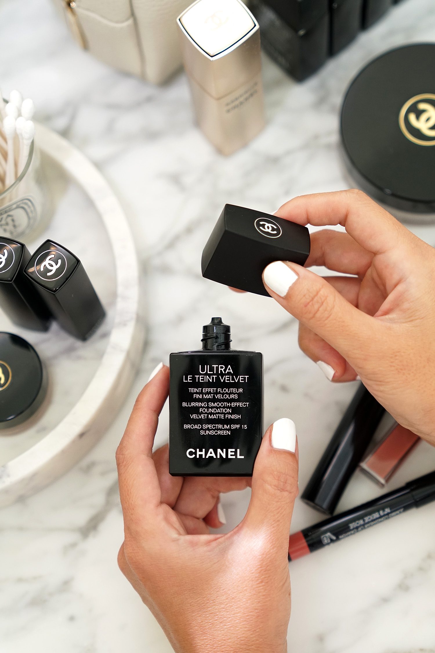 chanel lumiere velvet foundation