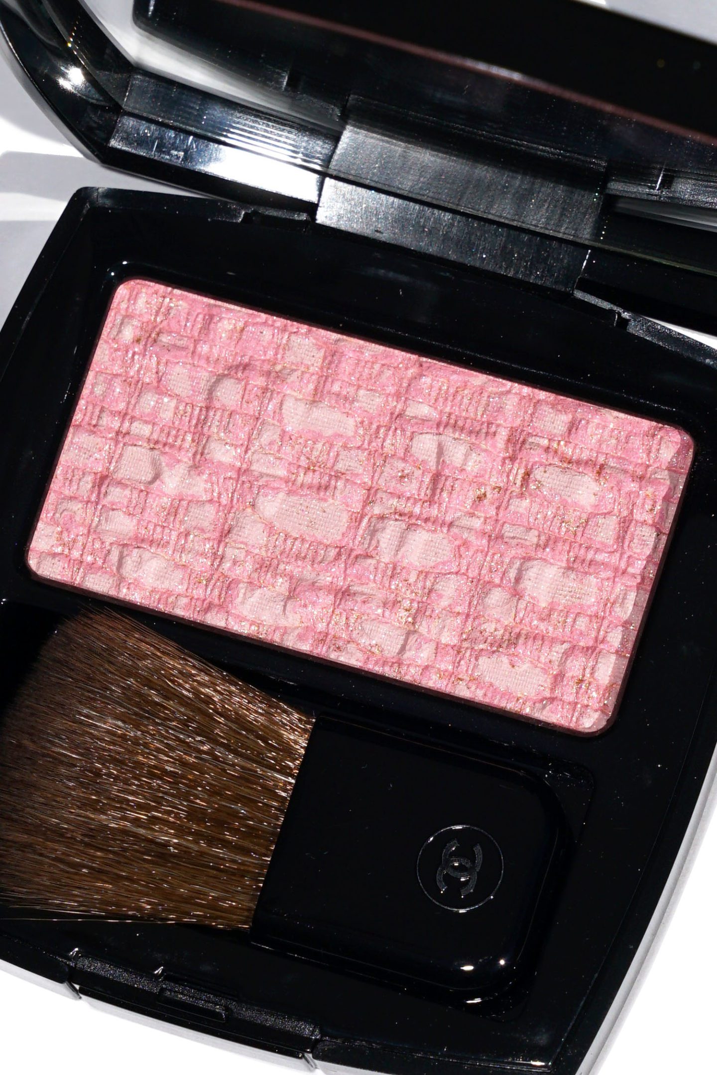 Chanel Les Tissages de Chanel Tweed Pink Blush review and swatches
