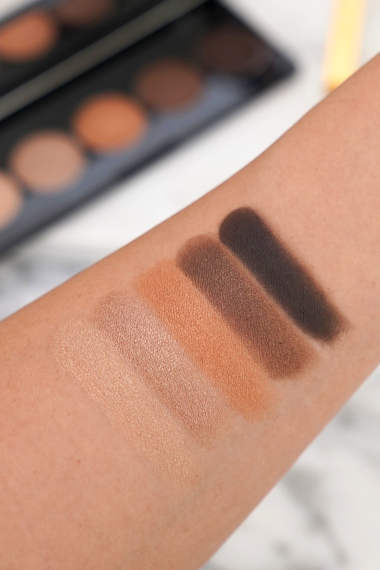 Bobbi Brown Real Nudes Eyeshadow Palettes in Golden Nudes swatches