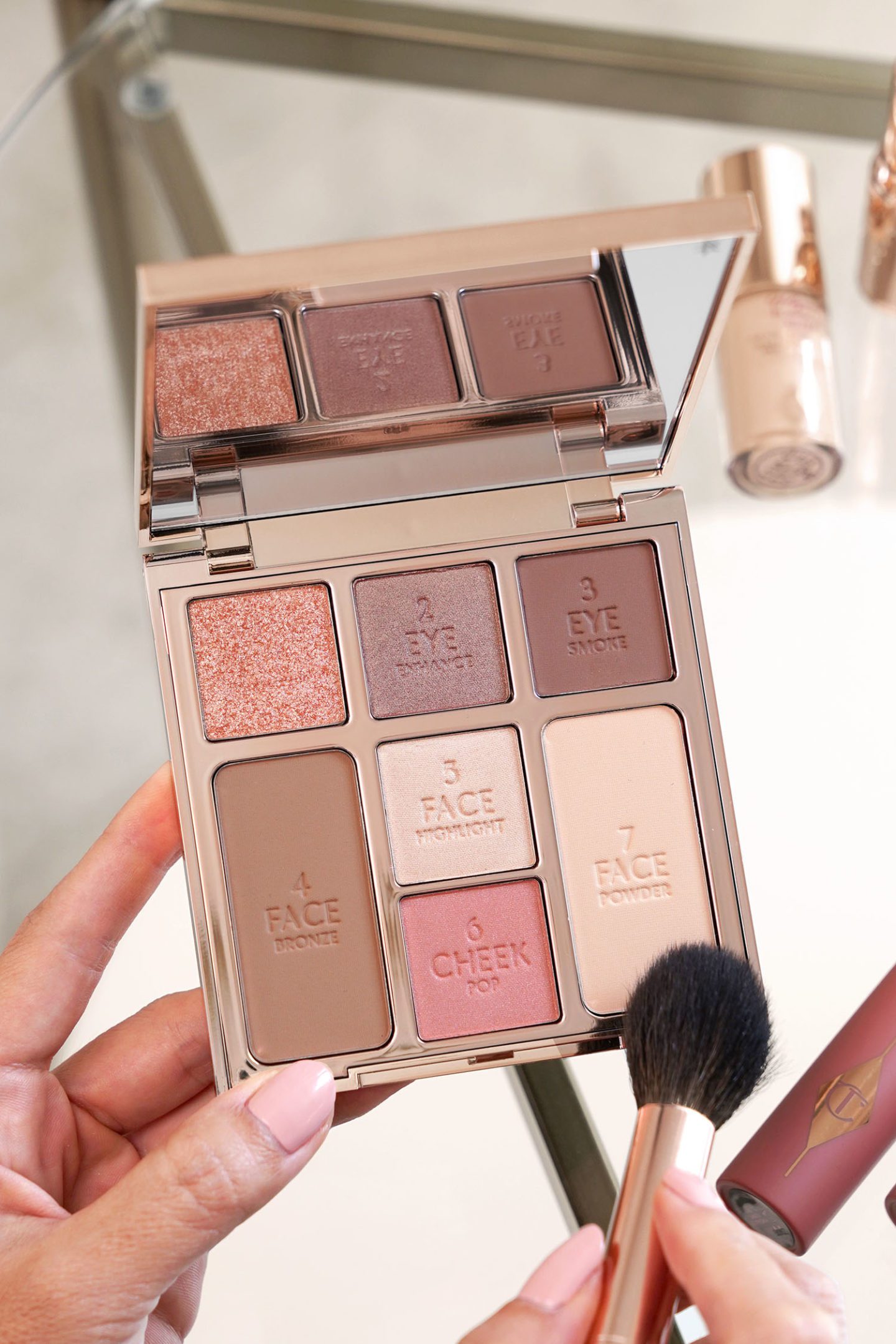 Charlotte Tilbury Instant Look in a Palette Pretty Blushed Beauty