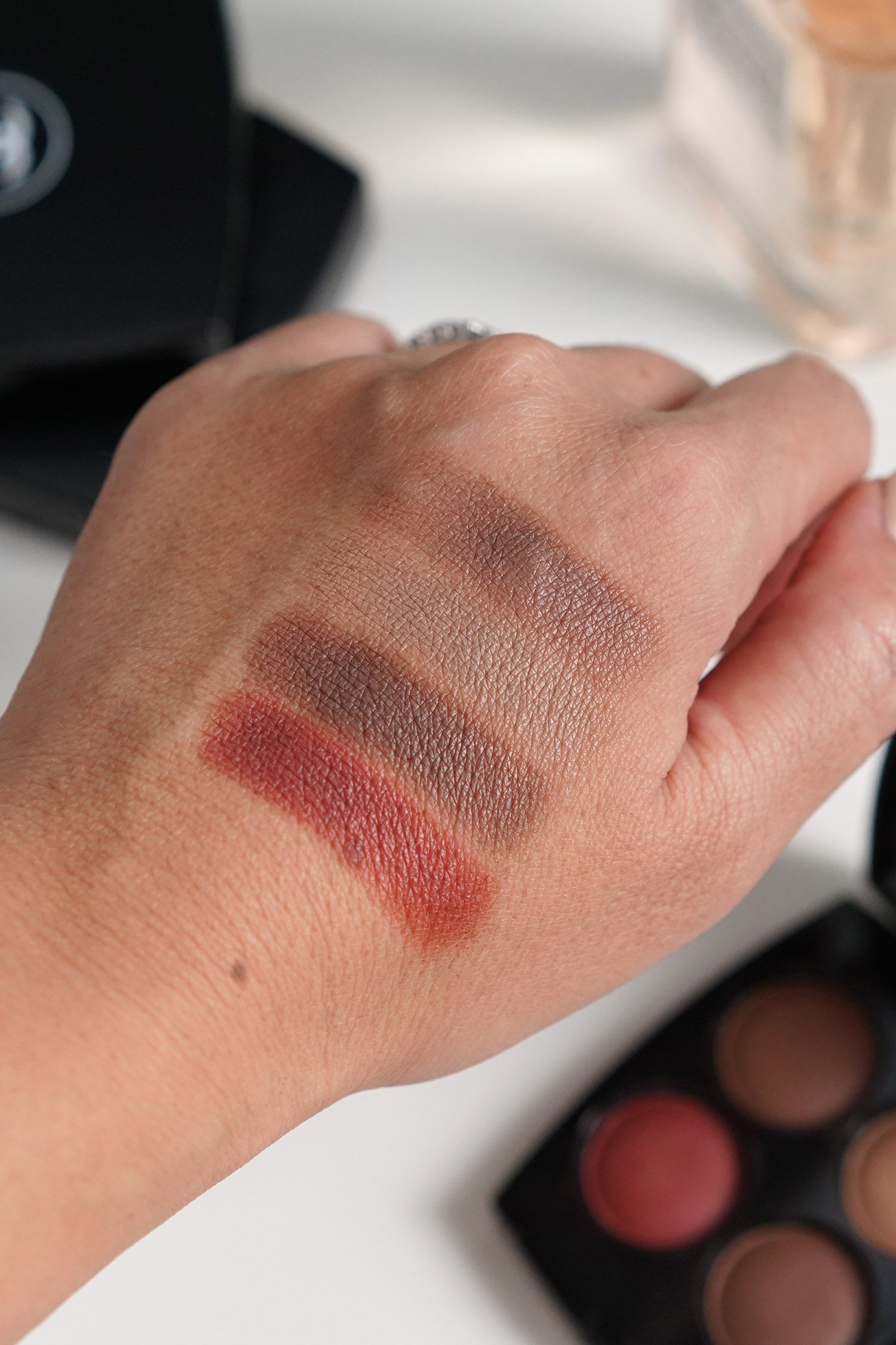 Chanel Les 4 Ombres Multi-Effect Quadra Eyeshadow • Eye Palette Review &  Swatches