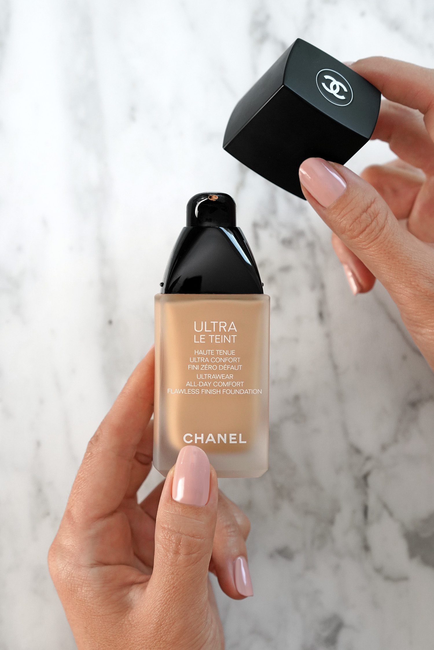 25 Best Foundations for Dry Skin That Wont Show Flakes  Glamour