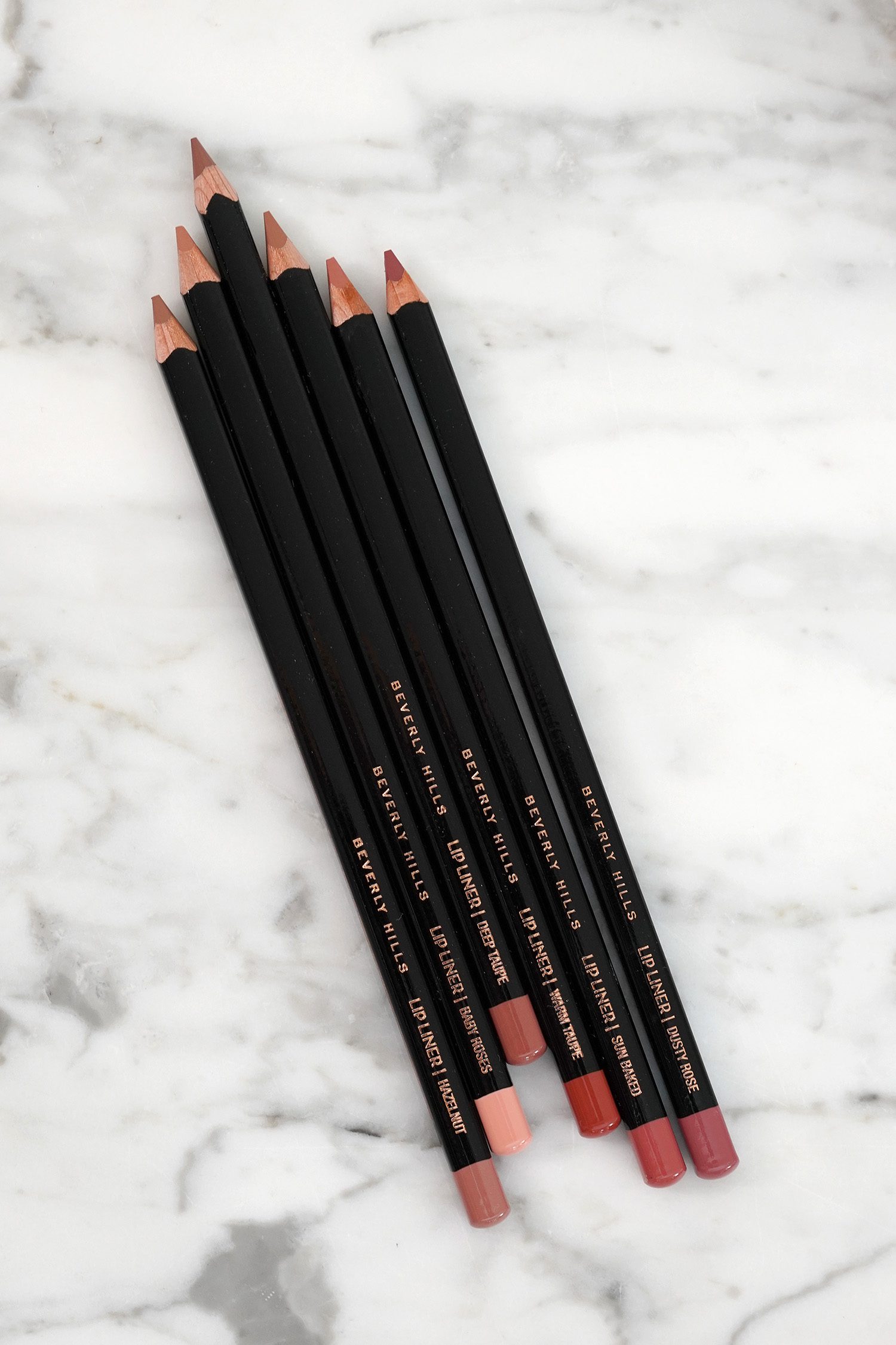 Anastasia Beverly Hills - Lip Liner - Deep Taupe : : Beauty &  Personal Care