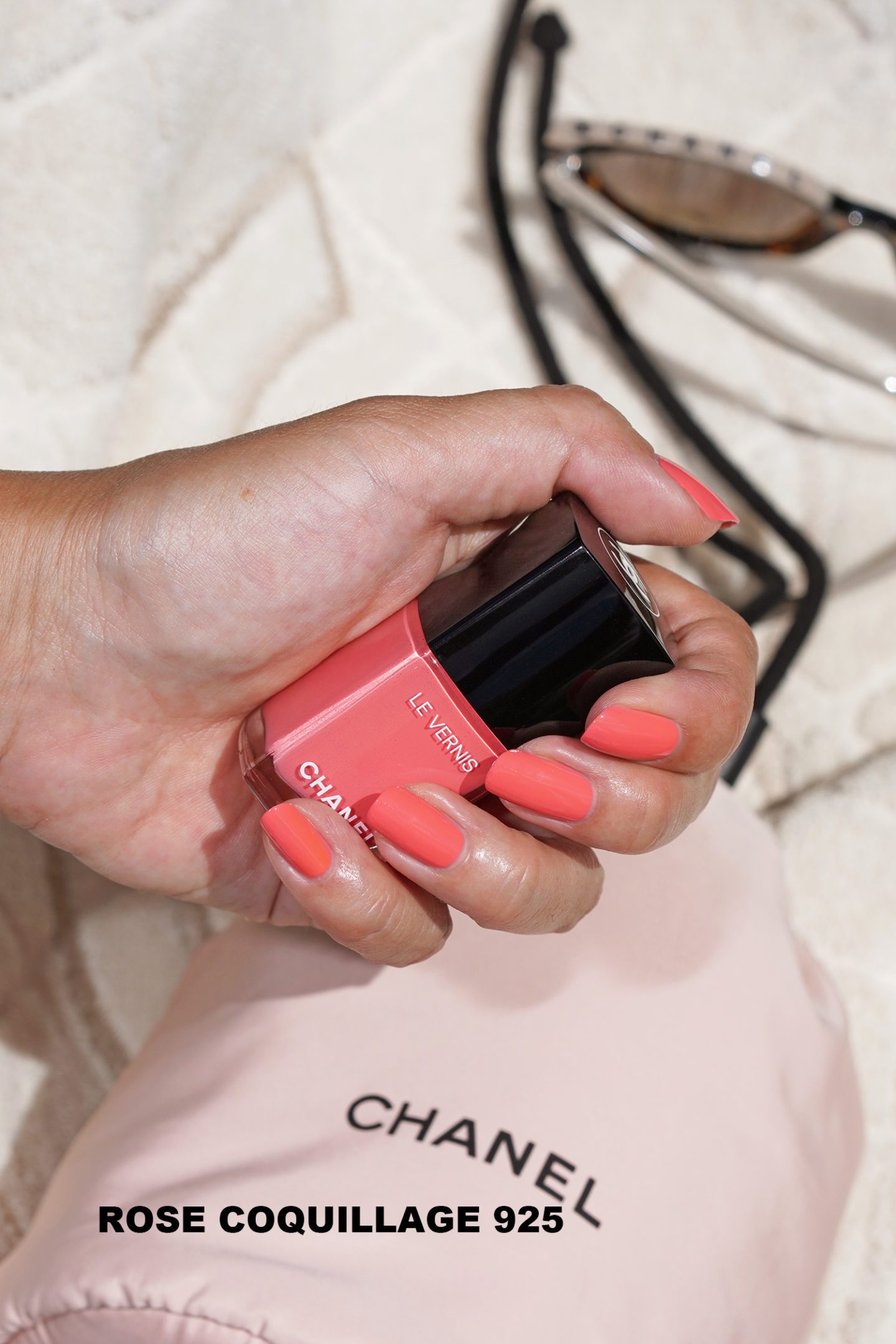 Chanel Le Vernis in Rose Coquillage 925 