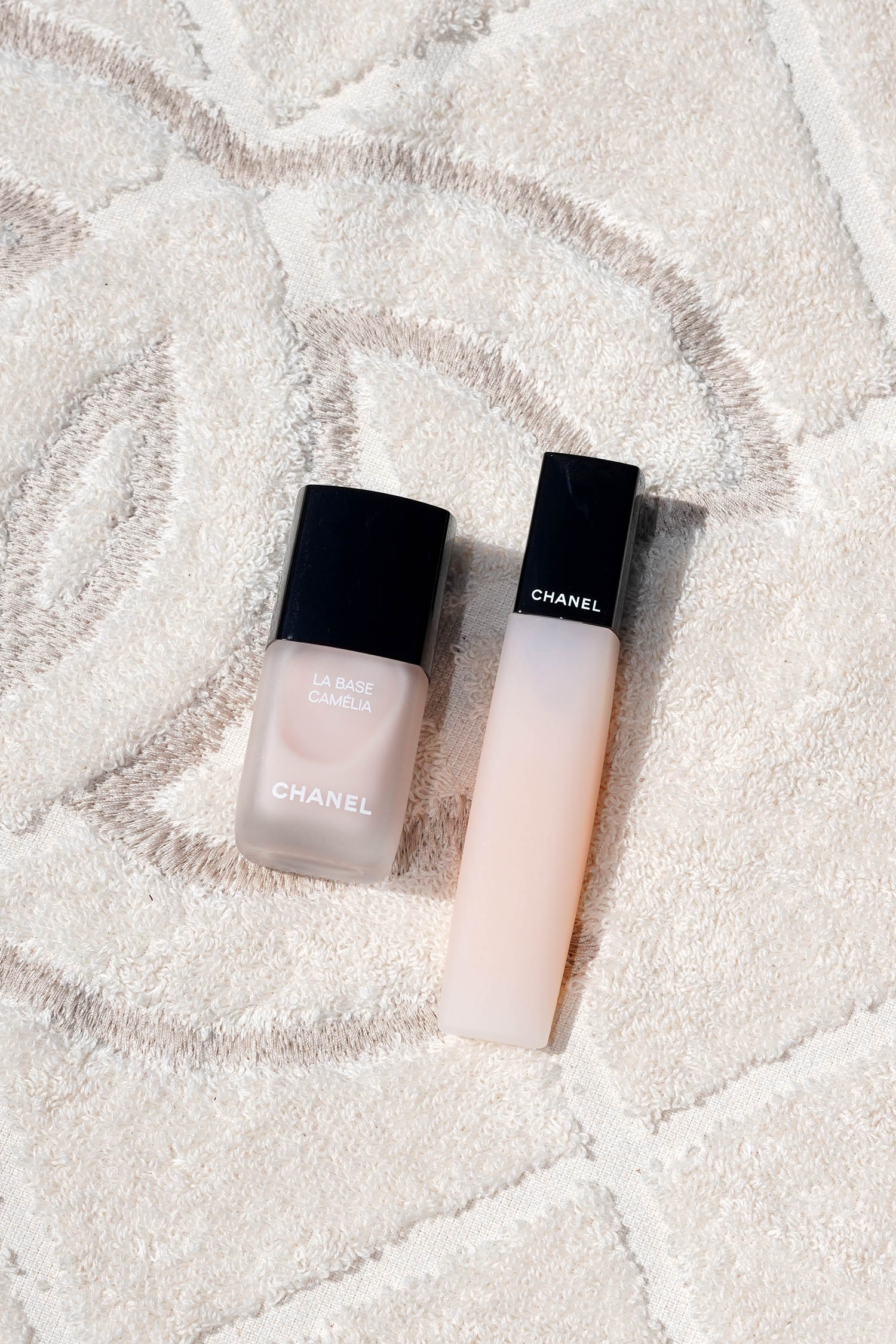 Chanel Le Vernis Summer Nails 2022 - The Beauty Look Book