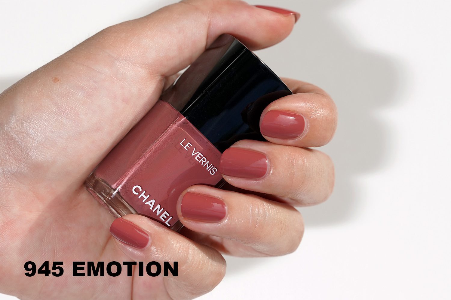 CHANEL LE VERNIS: TROUBLANTE & SINGULIERE - Beautygeeks