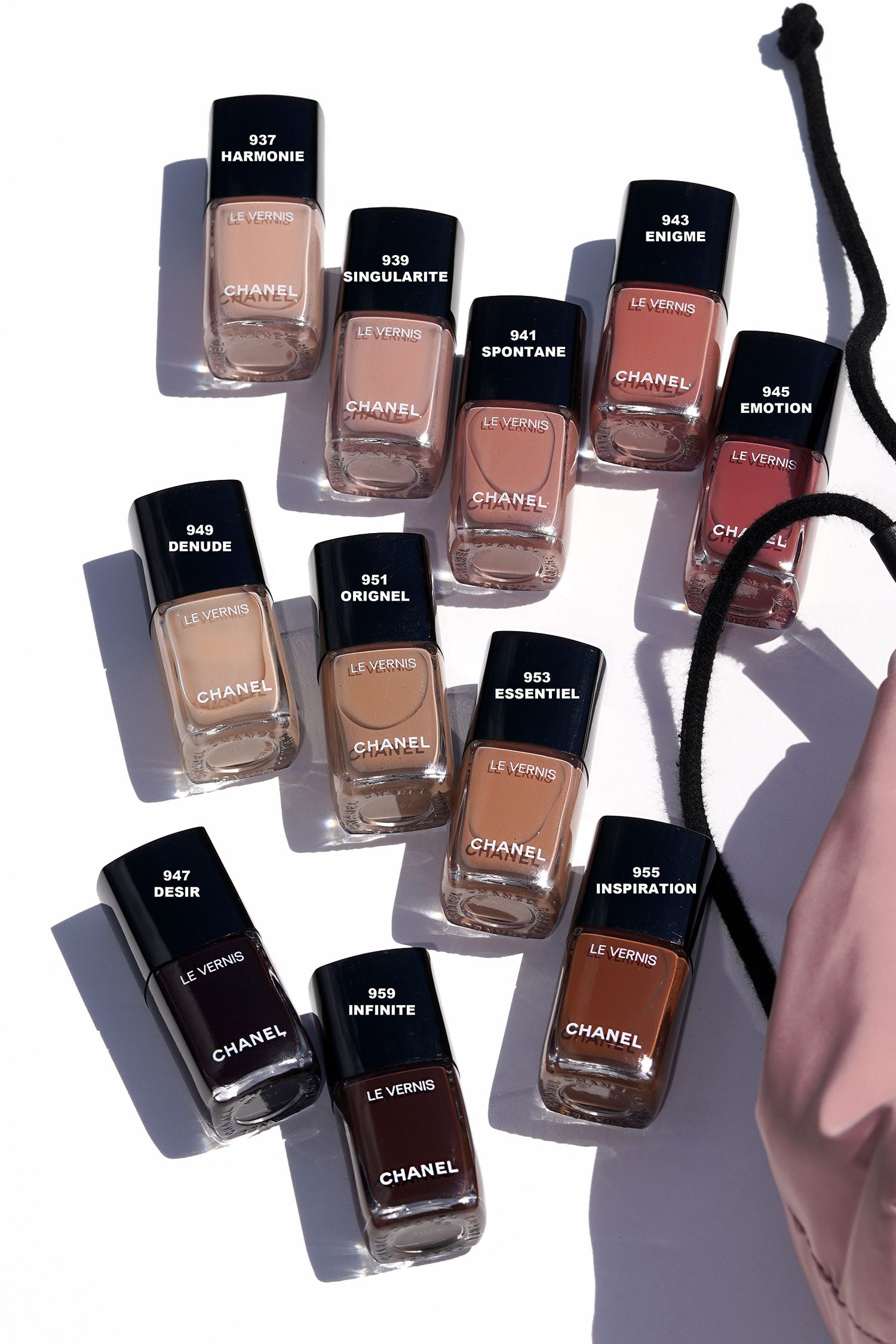 Chanel Le Vernis Nail Polish Summer 2022 Collection Review and Swatches –  Jennifer Dean Beauty