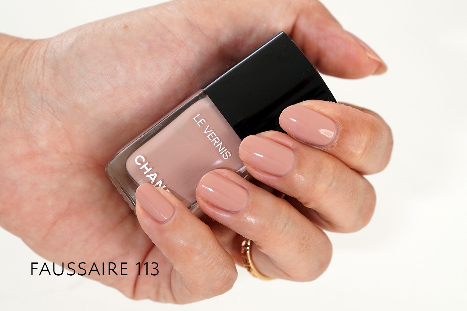 Chanel Le Vernis Longwear Nail Colour in "New Mood" (2024) - wide 3