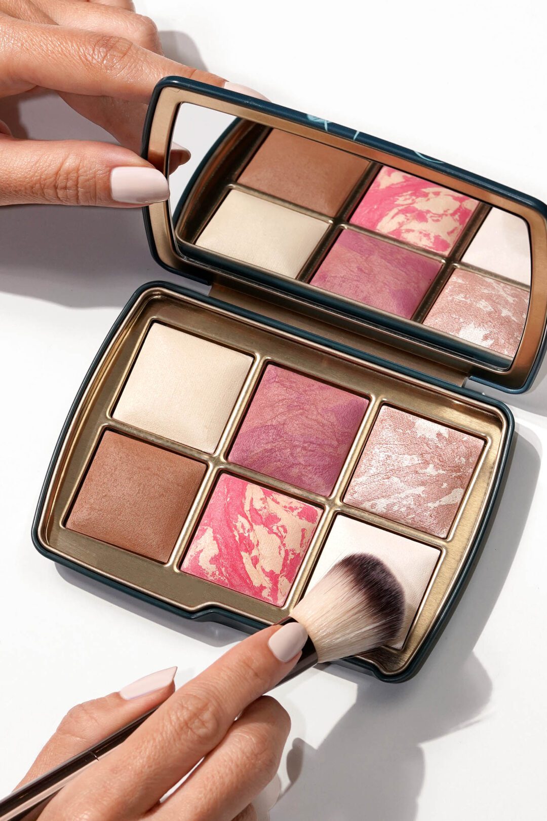 Hourglass Ambient Lighting Edit Unlocked Palettes 2023 The Beauty
