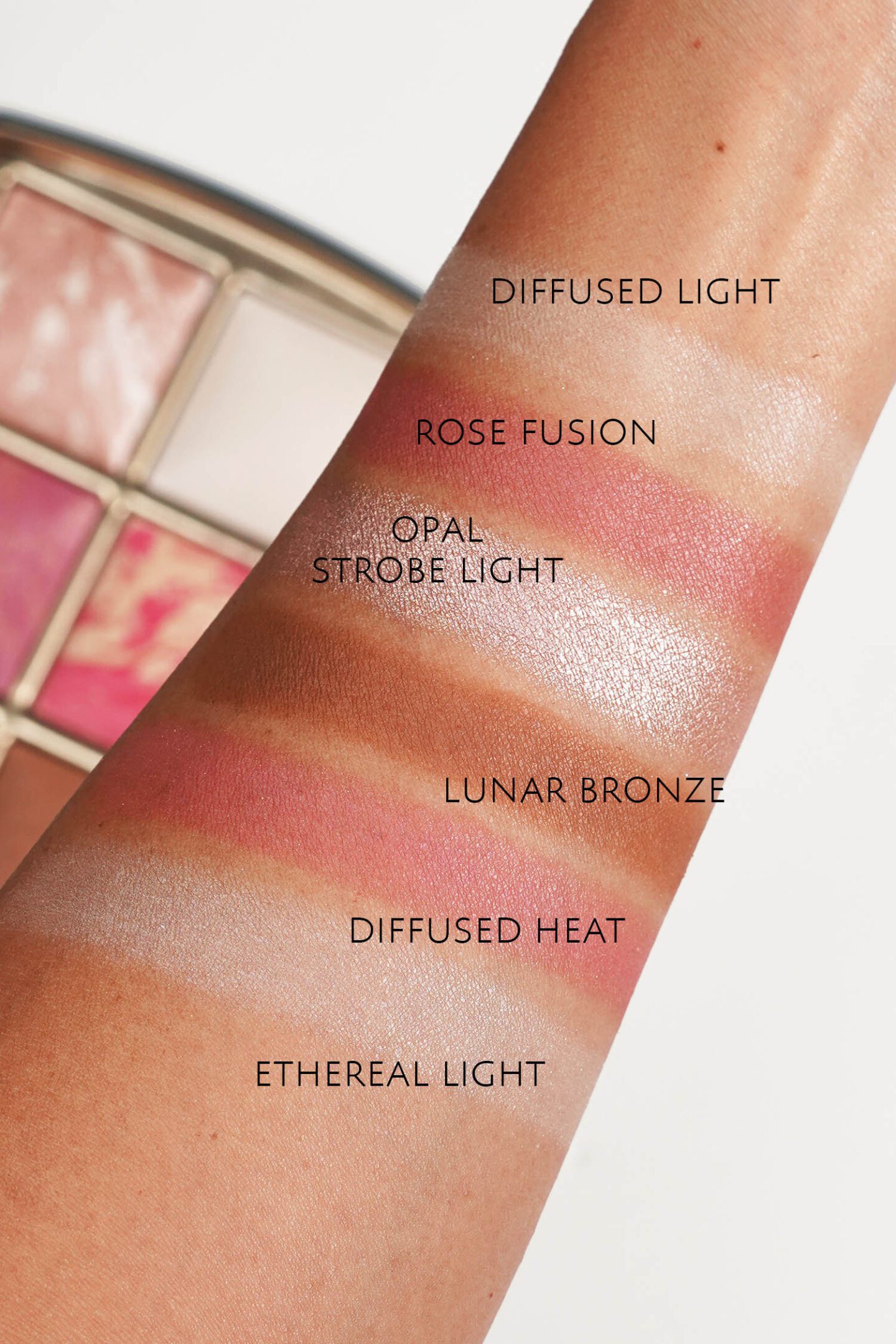Hourglass Ambient Lighting Edit Unlocked Palette Holiday 2023 - Jellyfish swatches