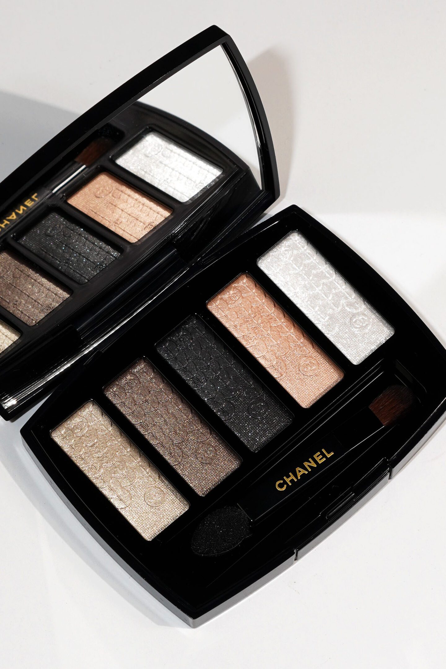 Chanel Lumiere Graphique Eyeshadow Palette