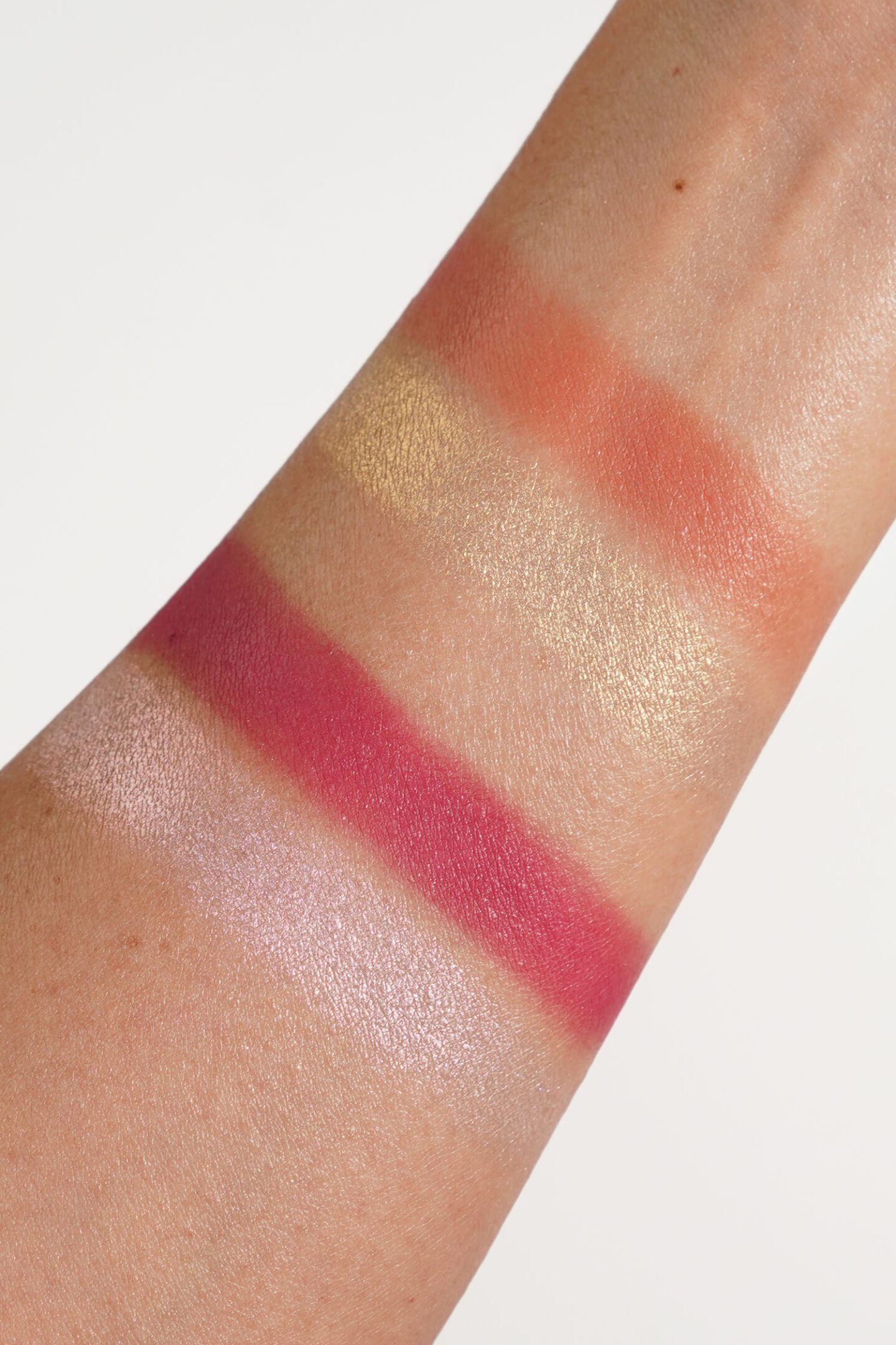 Chanel Jardin Imaginaire Blush and Highlighter Duos Gold Peach and Light Berry swatches