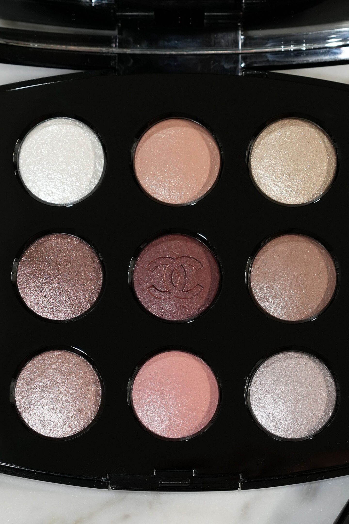 Chanel Les 9 Ombres Eyeshadow Palette in The New Smoky
