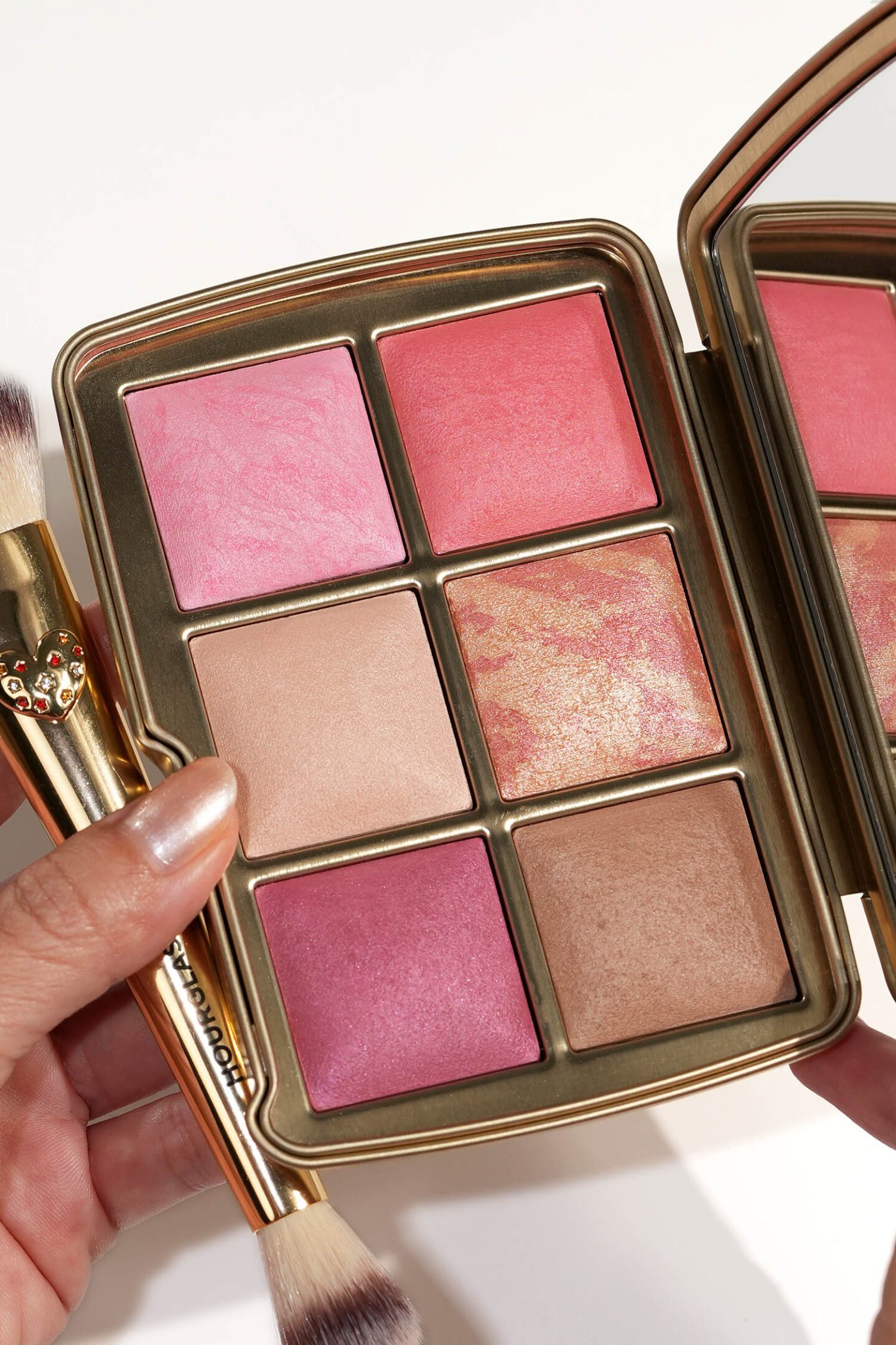 Hourglass Ambient Lighting Edit Unlocked Love Palette