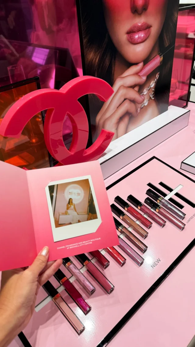 Dior Peach Lace Poudrier Dentelle from Spring 2010 - The Beauty